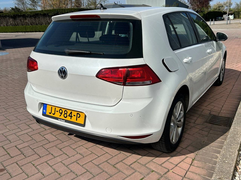 Volkswagen Golf - Auto: pilt 4 Volkswagen Golf - Auto: pilt 4