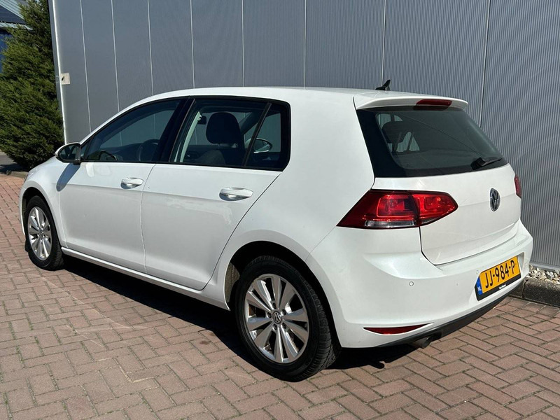 Volkswagen Golf - Auto: pilt 3 Volkswagen Golf - Auto: pilt 3