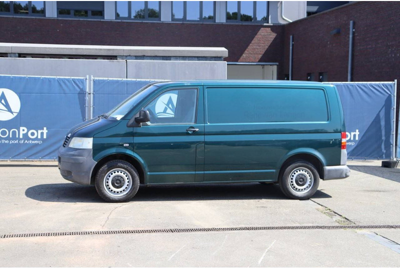 Volkswagen Transporter T5 - Kaubik: pilt 1 Volkswagen Transporter T5 - Kaubik: pilt 1