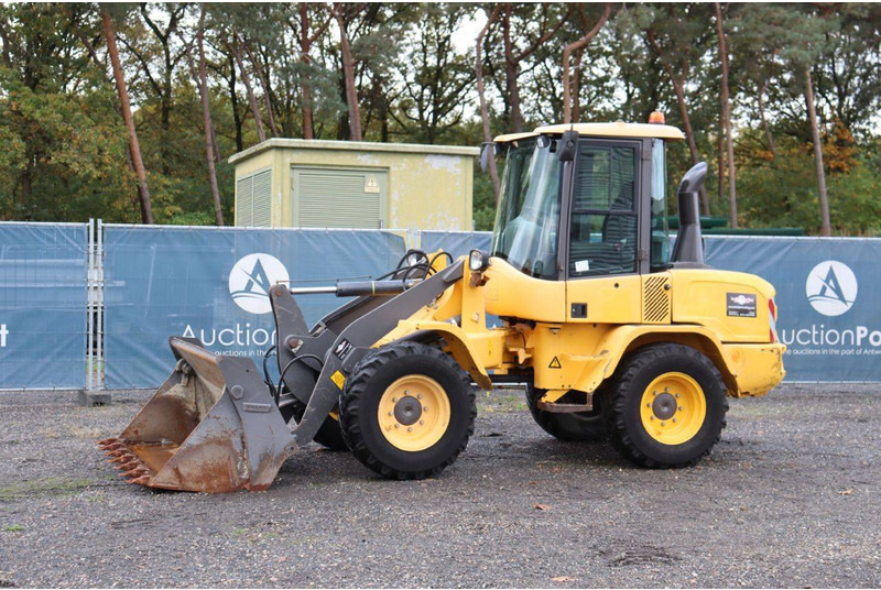 Volvo L30G - Rataslaadur: pilt 1 Volvo L30G - Rataslaadur: pilt 1