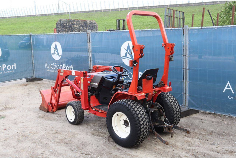 Yanmar YM 2001 - Traktor: pilt 4 Yanmar YM 2001 - Traktor: pilt 4