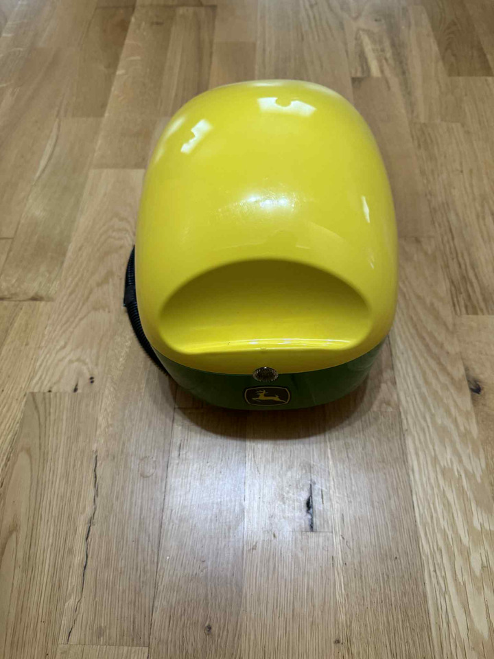 JOHN DEERE Starfire - Juhtimissüsteem - Traktor: pilt 1 JOHN DEERE Starfire - Juhtimissüsteem - Traktor: pilt 1