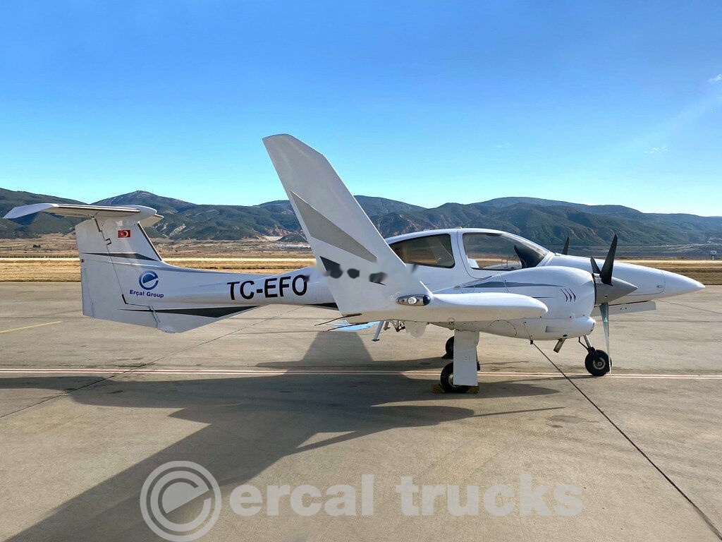 2008 Diamond DA42 Twin Star-Airplane - Õhusõidukite maapealsed teenindusseadmed: pilt 2 2008 Diamond DA42 Twin Star-Airplane - Õhusõidukite maapealsed teenindusseadmed: pilt 2