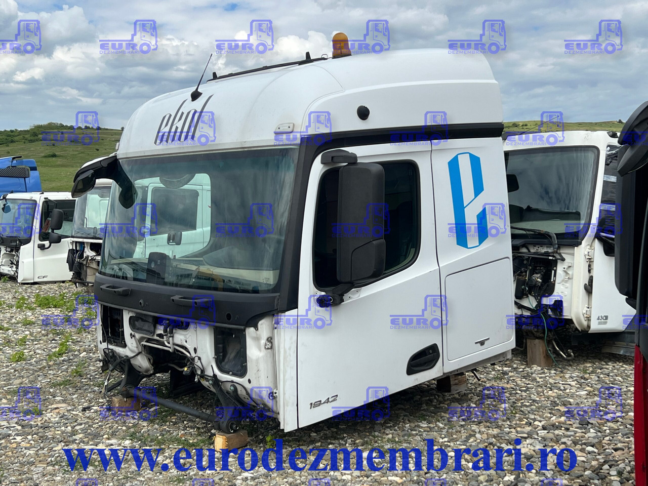 CABINA STREAMSPACE 2.5 MERCEDES ACTROS MP4 - Kabiin - Veoauto: pilt 2 CABINA STREAMSPACE 2.5 MERCEDES ACTROS MP4 - Kabiin - Veoauto: pilt 2