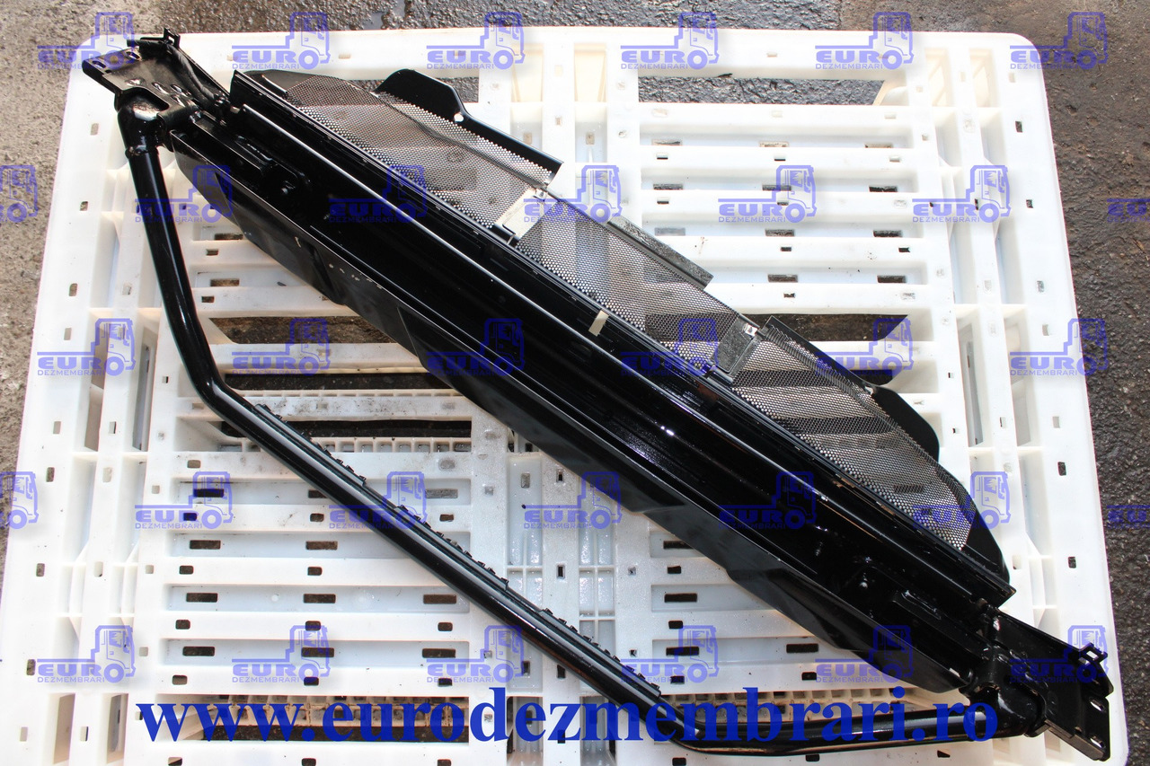 SCARA FRONTALA MAN TGS TG3 81.41610.5807, 81.41610.5788, 81.41614.0361 - Kaitseraud - Veoauto: pilt 2 SCARA FRONTALA MAN TGS TG3 81.41610.5807, 81.41610.5788, 81.41614.0361 - Kaitseraud - Veoauto: pilt 2