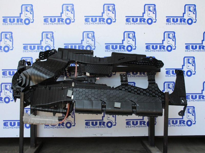 SISTEM CLIMATIZARE MERCEDES ACTROS MP4 A0004460977, A9608312845, A9608302860, A0004460777, A9608300560 - Kliimaseadme osa - Veoauto: pilt 2 SISTEM CLIMATIZARE MERCEDES ACTROS MP4 A0004460977, A9608312845, A9608302860, A0004460777, A9608300560 - Kliimaseadme osa - Veoauto: pilt 2