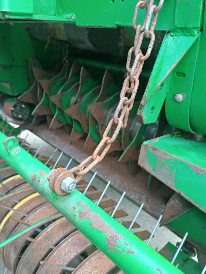 John Deere 592 ROTOFLOW - Heinapress, ümmargune: pilt 3 John Deere 592 ROTOFLOW - Heinapress, ümmargune: pilt 3