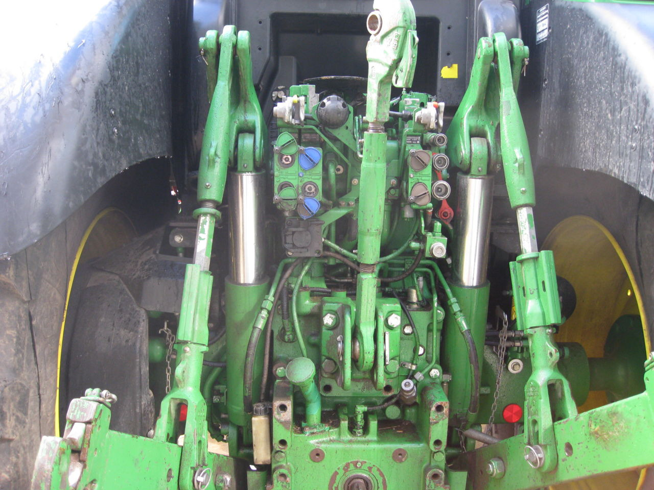 John Deere 6210R AUTOPOWER - Traktor: pilt 2 John Deere 6210R AUTOPOWER - Traktor: pilt 2