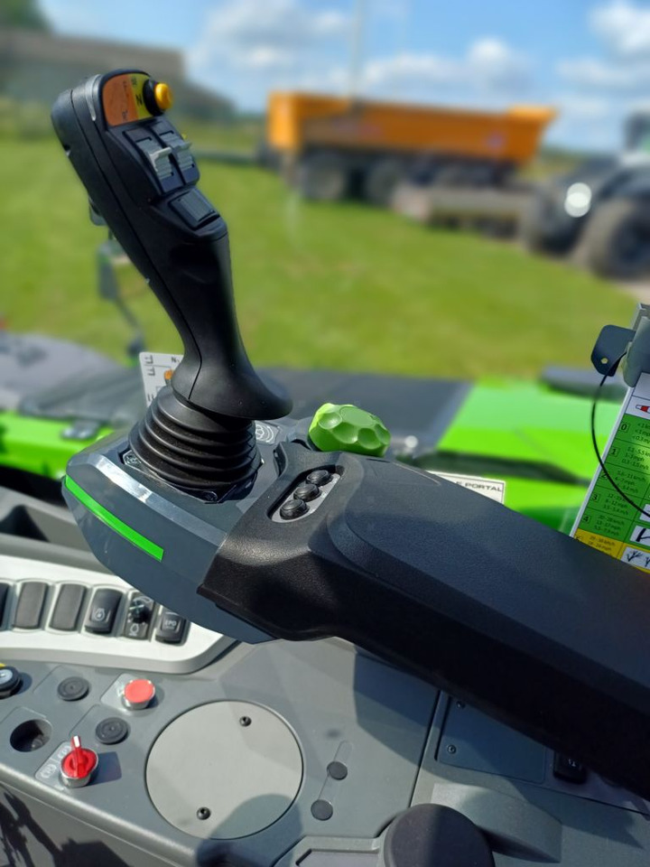 Merlo TF38.10 TT CS 136 - Teleskooplaadur: pilt 2 Merlo TF38.10 TT CS 136 - Teleskooplaadur: pilt 2