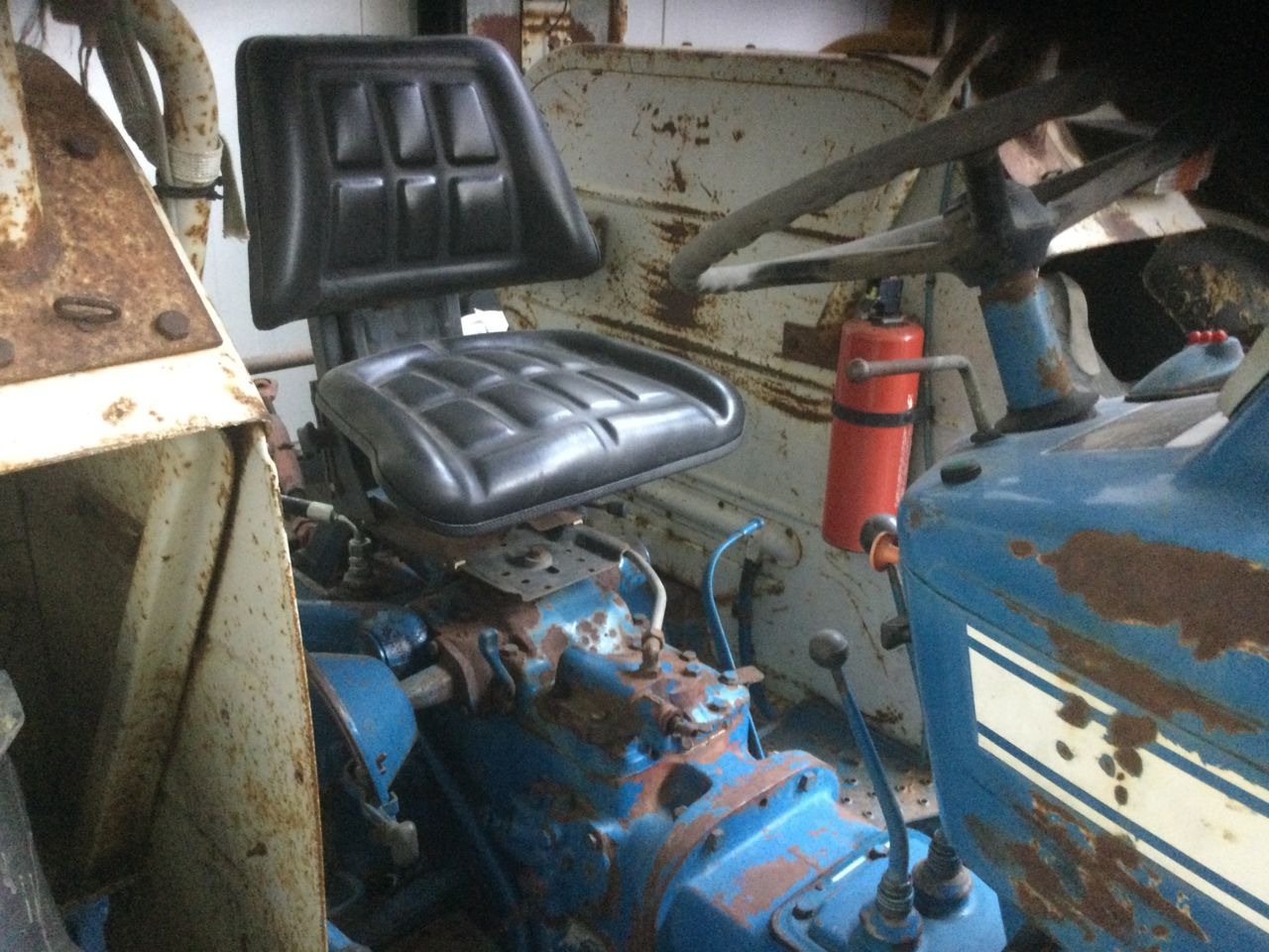 Ford 4000 - Traktor: pilt 3 Ford 4000 - Traktor: pilt 3