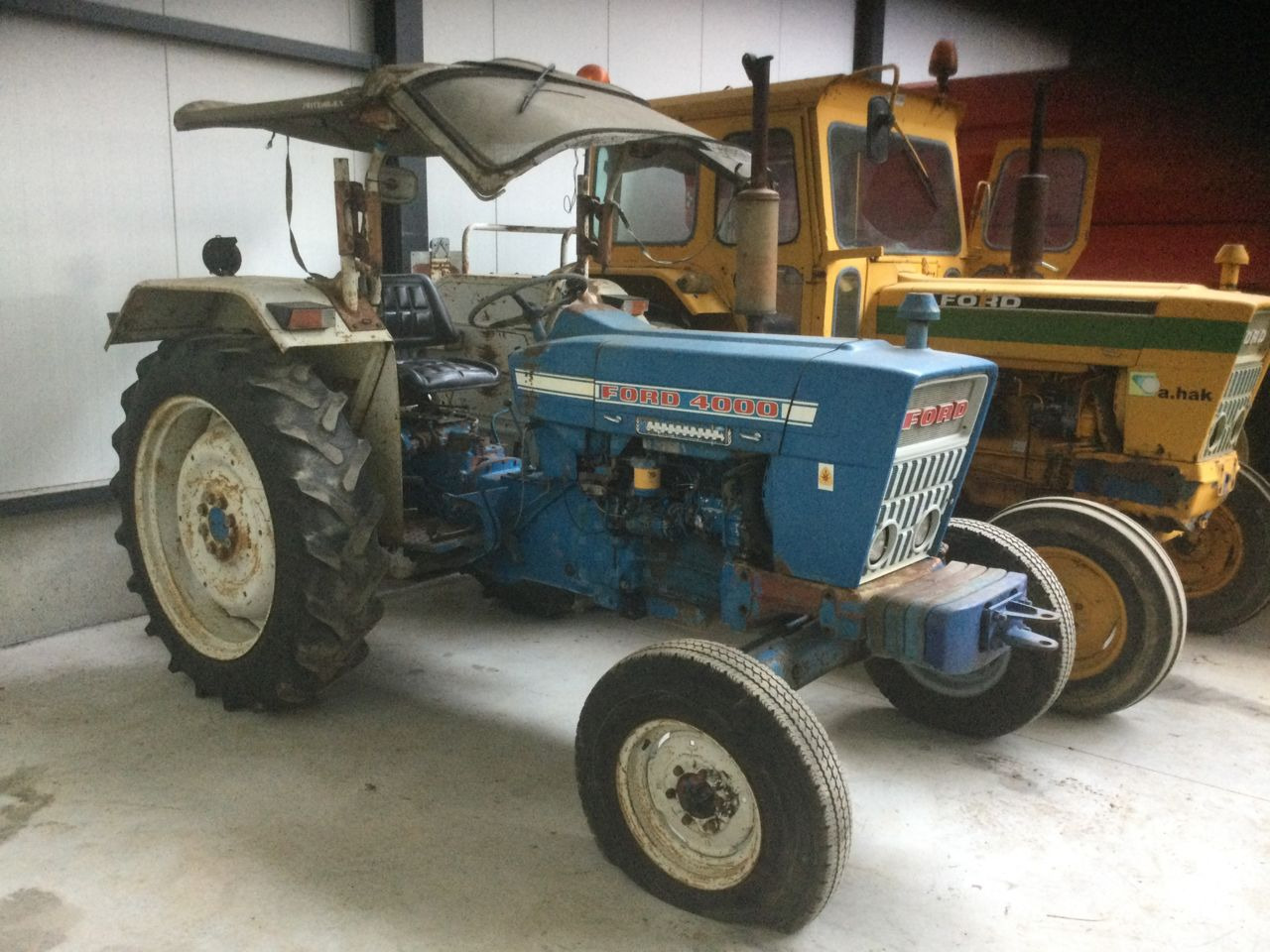 Ford 4000 - Traktor: pilt 1 Ford 4000 - Traktor: pilt 1