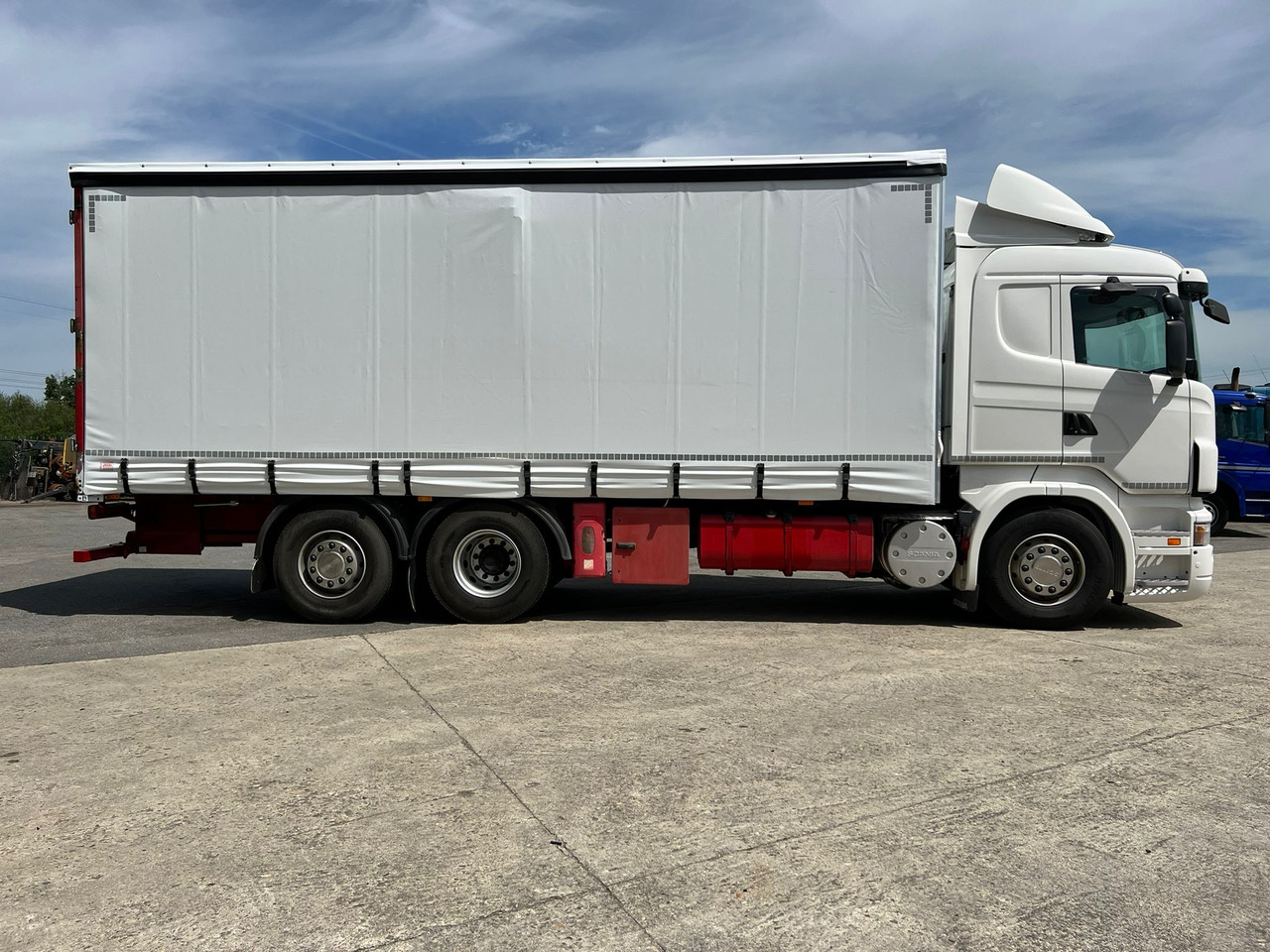CAMION SCANIA 380 CON CARRETILLA MOFFET M4 - Tent veoauto: pilt 3 CAMION SCANIA 380 CON CARRETILLA MOFFET M4 - Tent veoauto: pilt 3