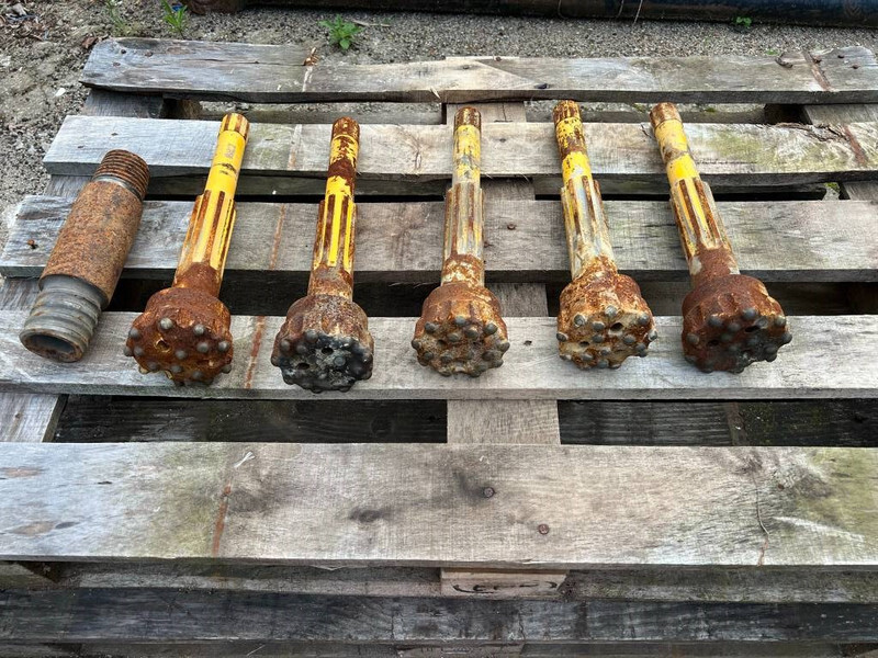 Atlas-Copco Drill bits ROC F9 - Puurimisplatvorm: pilt 1 Atlas-Copco Drill bits ROC F9 - Puurimisplatvorm: pilt 1