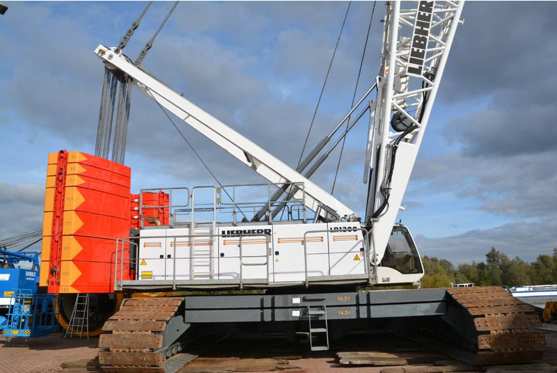 Liebherr LR 1300 SX - Roomikkraana: pilt 1 Liebherr LR 1300 SX - Roomikkraana: pilt 1