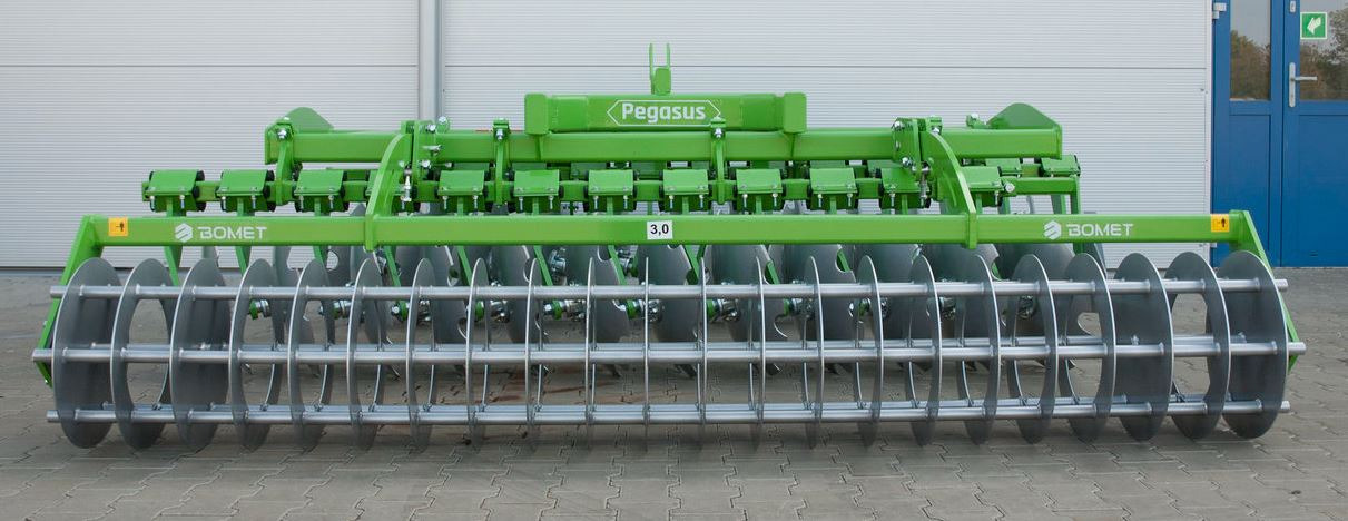 BOMET Brony talerzowe 3m / Kurzscheibeneggen/ Compact disc harrows/ Навесные дисковые компактные бороны - Ketasäke: pilt 4 BOMET Brony talerzowe 3m / Kurzscheibeneggen/ Compact disc harrows/ Навесные дисковые компактные бороны - Ketasäke: pilt 4