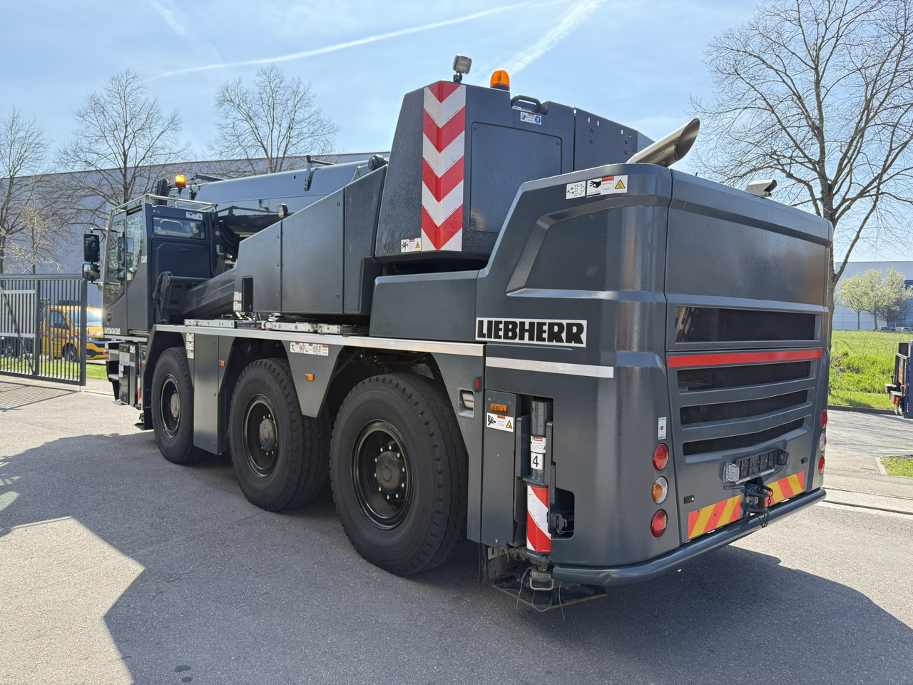 Liebherr LTC 1050-3.1 | 6 x 6 | Klappspitze | Funk inkl. RemoteDrive - Autokraana: pilt 3 Liebherr LTC 1050-3.1 | 6 x 6 | Klappspitze | Funk inkl. RemoteDrive - Autokraana: pilt 3