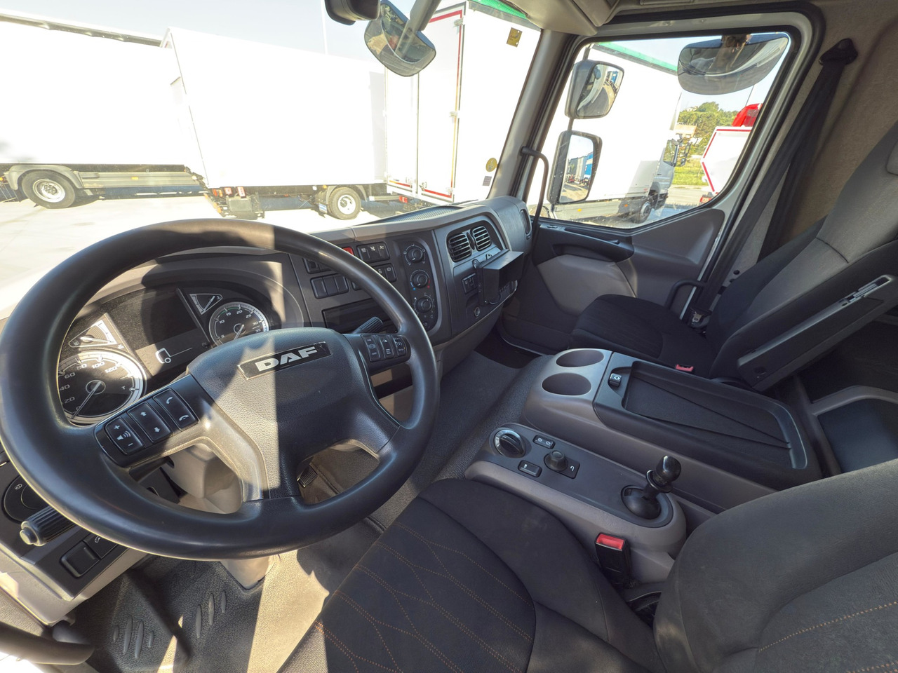 DAF LF 290 FA E6 (VAN) - Kasti veoauto: pilt 5 DAF LF 290 FA E6 (VAN) - Kasti veoauto: pilt 5