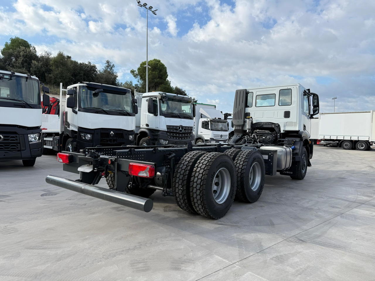 IVECO AD300X46Z OFF X-Way E6 (Chassis) - Kabiinišassiiga veoauto: pilt 4 IVECO AD300X46Z OFF X-Way E6 (Chassis) - Kabiinišassiiga veoauto: pilt 4