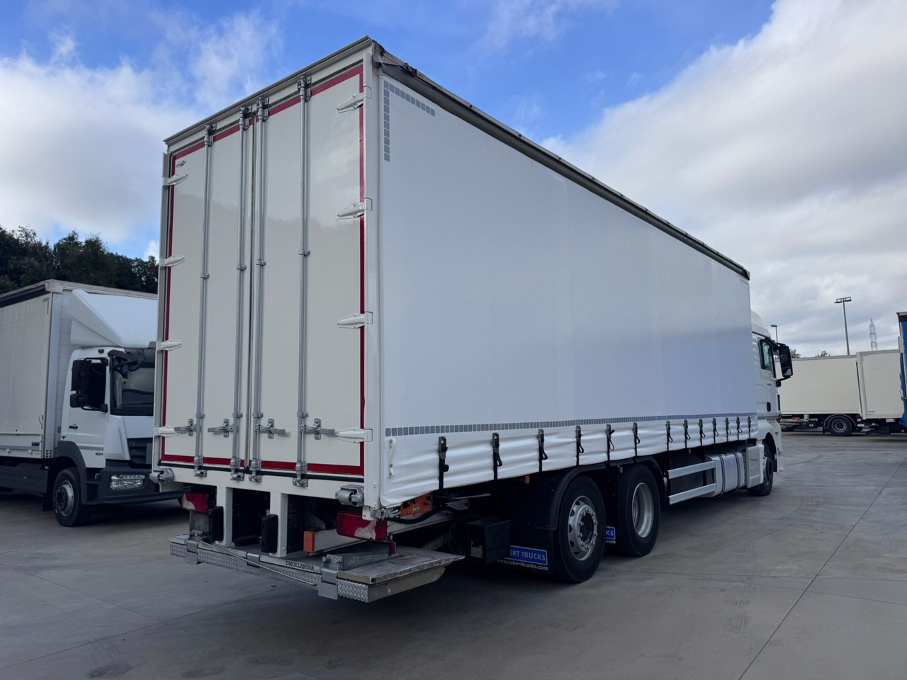 MAN 26.360 L TGX E6 (Tauliner) - Tent veoauto: pilt 4 MAN 26.360 L TGX E6 (Tauliner) - Tent veoauto: pilt 4