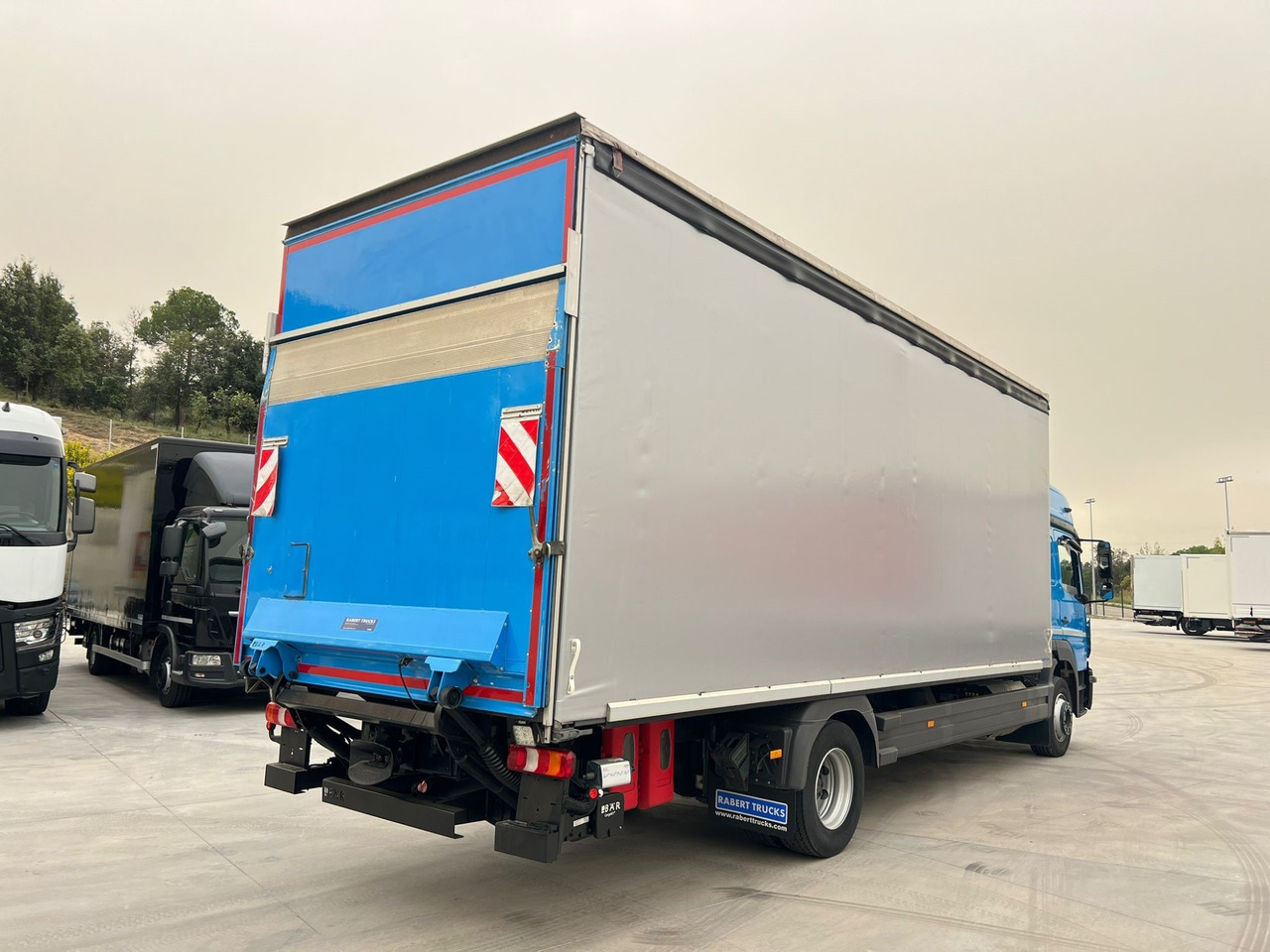 MERCEDES BENZ 13.30L Atego E6 (Tauliner) - Tent veoauto: pilt 3 MERCEDES BENZ 13.30L Atego E6 (Tauliner) - Tent veoauto: pilt 3