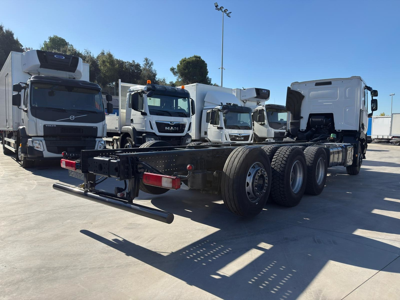 RENAULT C460 E6 (Chassis) - Kabiinišassiiga veoauto: pilt 3 RENAULT C460 E6 (Chassis) - Kabiinišassiiga veoauto: pilt 3