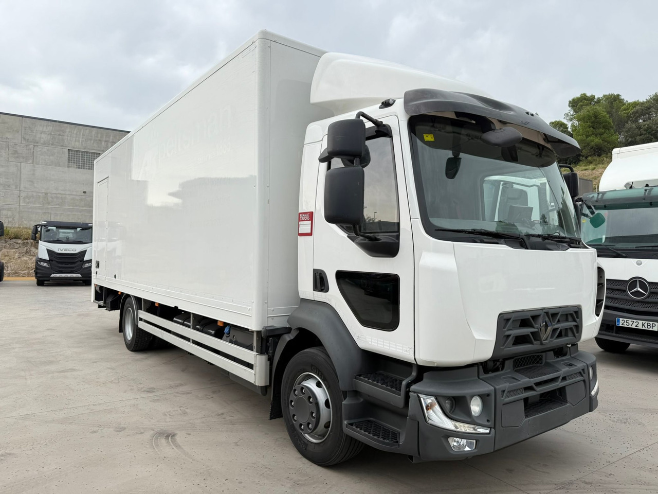 RENAULT D E6 (VAN) - Kasti veoauto: pilt 2 RENAULT D E6 (VAN) - Kasti veoauto: pilt 2