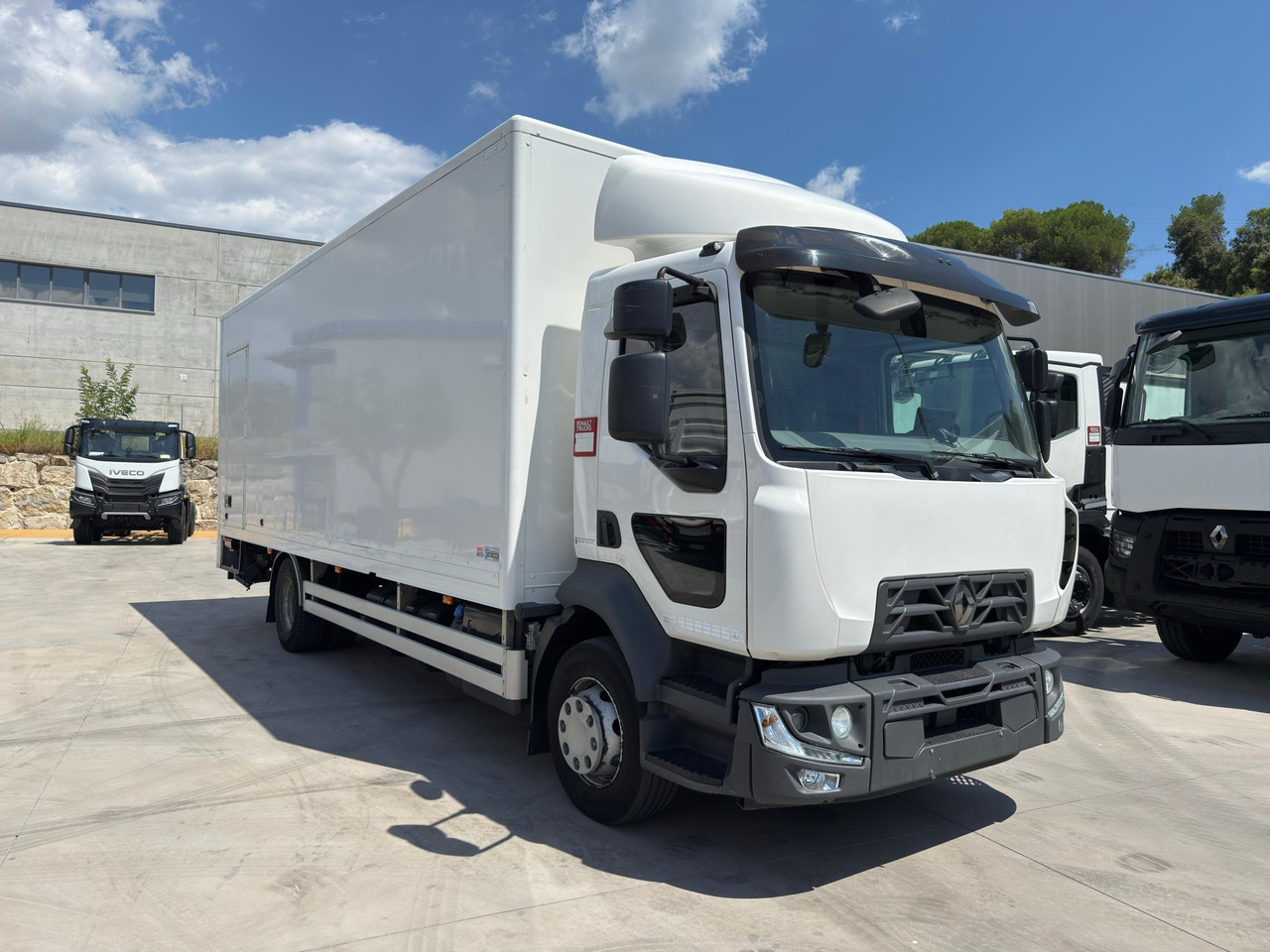 RENAULT D E6 (VAN) - Kasti veoauto: pilt 2 RENAULT D E6 (VAN) - Kasti veoauto: pilt 2