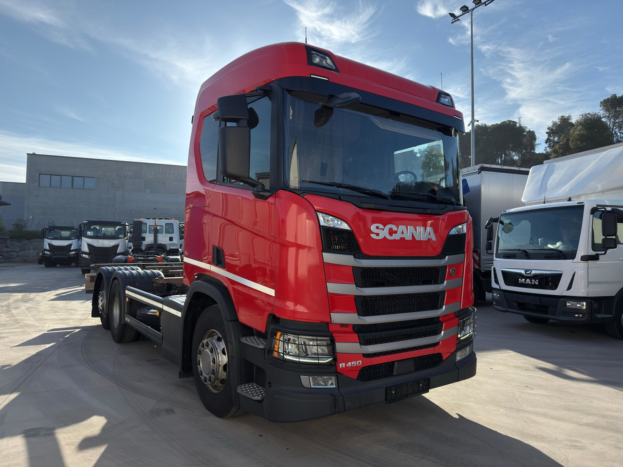 SCANIA R450 E6 (Chassis) - Kabiinišassiiga veoauto: pilt 2 SCANIA R450 E6 (Chassis) - Kabiinišassiiga veoauto: pilt 2