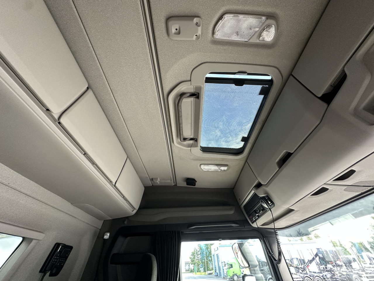 SCANIA R 450 B6x4HA - Konteinerveduk/ Tõstukiga veoauto: pilt 3 SCANIA R 450 B6x4HA - Konteinerveduk/ Tõstukiga veoauto: pilt 3