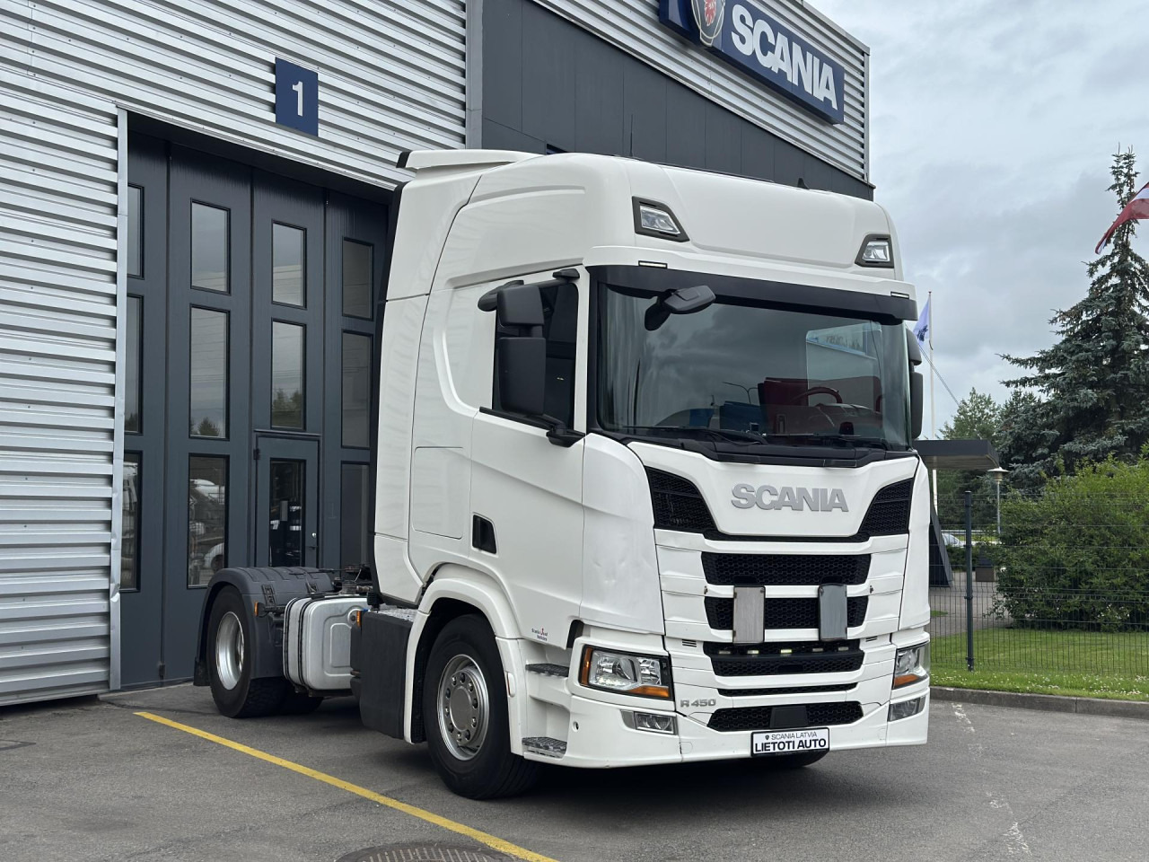 SCANIA R 450 A4x2NA - Sadulveok: pilt 1 SCANIA R 450 A4x2NA - Sadulveok: pilt 1