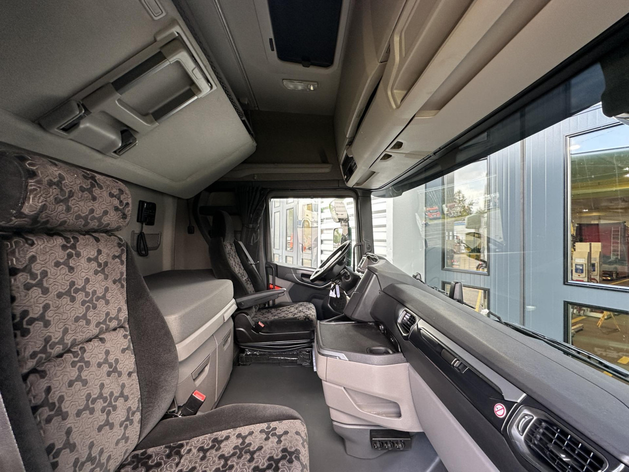 SCANIA S 450 A4x2NB - Sadulveok: pilt 2 SCANIA S 450 A4x2NB - Sadulveok: pilt 2