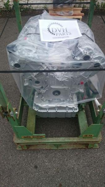 Nc Moteur MERCEDES-BENZ OM642.896 pour minibus MERCEDES-BENZ SPRINTER, OM 642 896 neuf - Mootor - Väikebuss: pilt 1 Nc Moteur MERCEDES-BENZ OM642.896 pour minibus MERCEDES-BENZ SPRINTER, OM 642 896 neuf - Mootor - Väikebuss: pilt 1