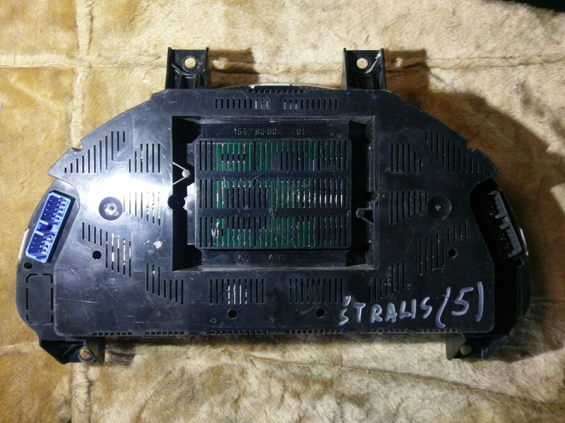 Iveco Siemens VDO Automative AG 1557.0001010002 - Armatuurlaud: pilt 2 Iveco Siemens VDO Automative AG 1557.0001010002 - Armatuurlaud: pilt 2