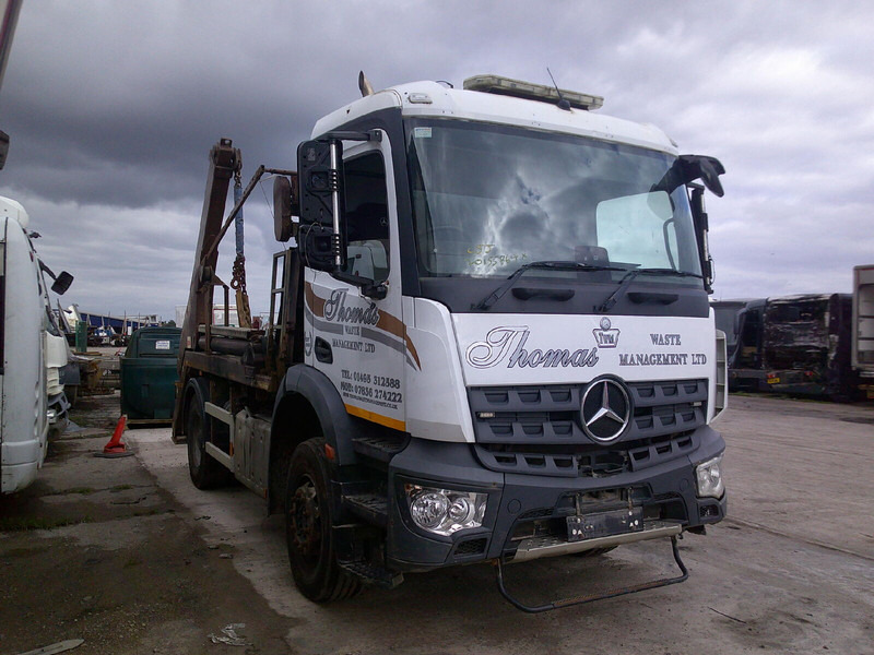 Mercedes-Benz Antos - Kabiin ja interjöör: pilt 2 Mercedes-Benz Antos - Kabiin ja interjöör: pilt 2