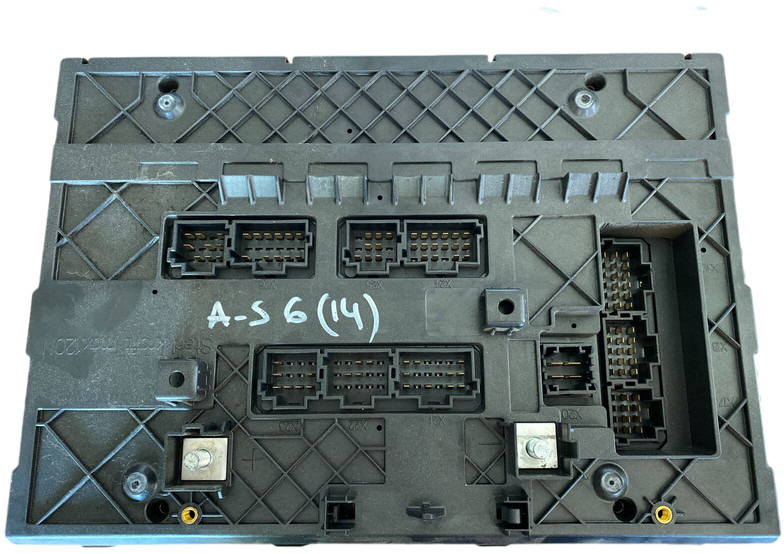 Mercedes-Benz - Mootori juhtimisseade: pilt 2 Mercedes-Benz - Mootori juhtimisseade: pilt 2