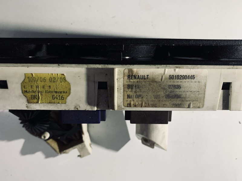 Renault MAGNUM - Armatuurlaud: pilt 3 Renault MAGNUM - Armatuurlaud: pilt 3