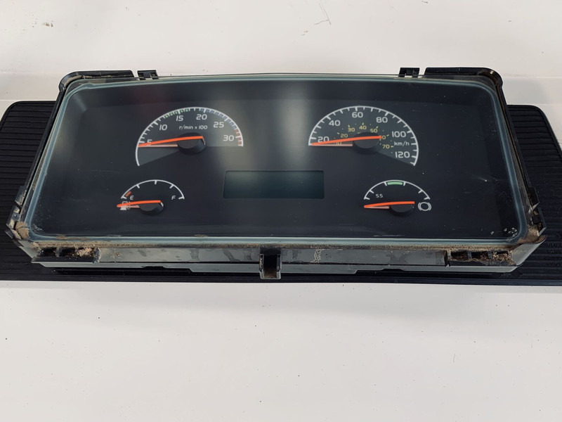 Volvo FL 280 - Armatuurlaud: pilt 1 Volvo FL 280 - Armatuurlaud: pilt 1