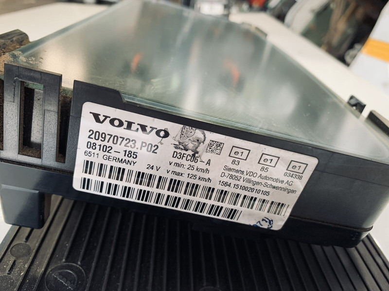 Volvo FL 280 - Armatuurlaud: pilt 3 Volvo FL 280 - Armatuurlaud: pilt 3