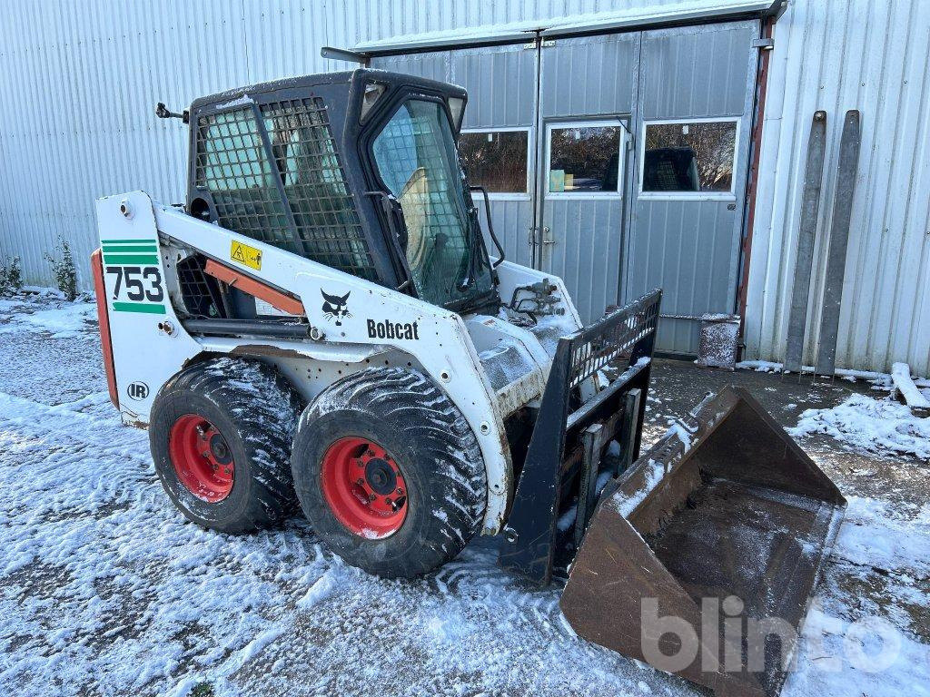 Bobcat 753 & Redskap - Kompaktlaadur: pilt 3 Bobcat 753 & Redskap - Kompaktlaadur: pilt 3