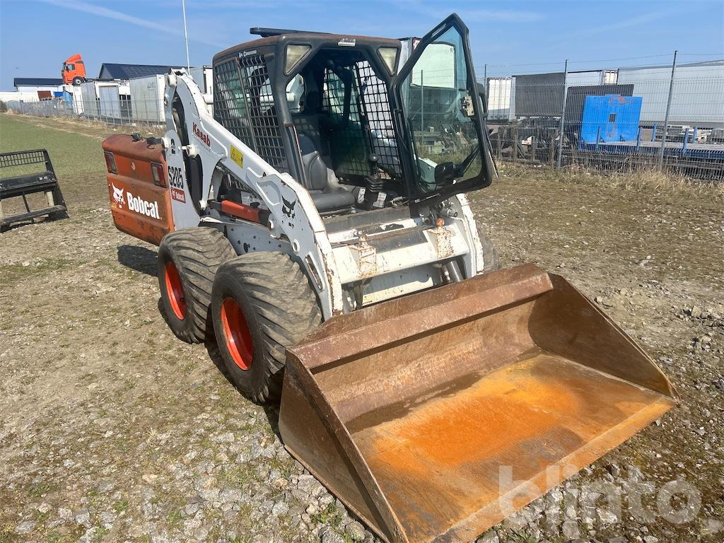 Bobcat S205 - 2 redskap - Kompaktlaadur: pilt 3 Bobcat S205 - 2 redskap - Kompaktlaadur: pilt 3