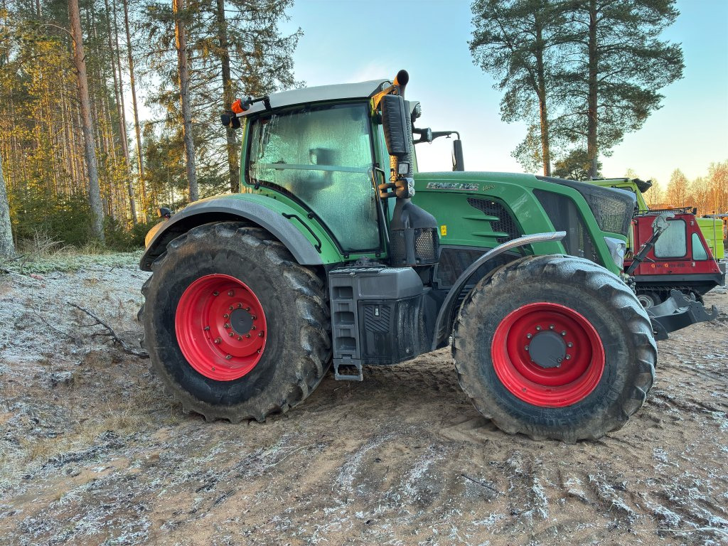FENDT 828 Vario - Traktor: pilt 4 FENDT 828 Vario - Traktor: pilt 4