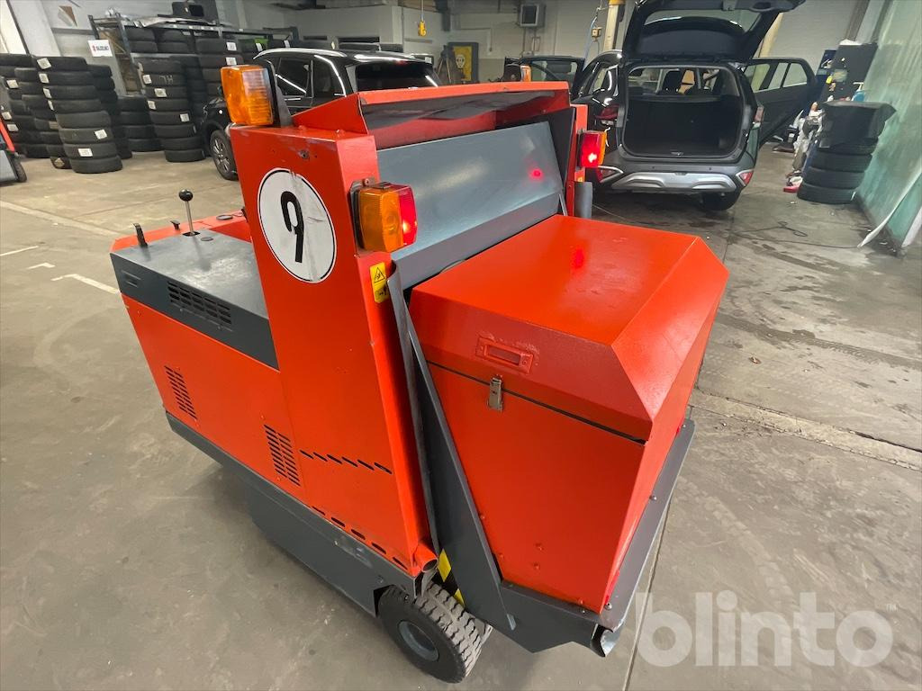 HAKO Jonas 1150 DH (2006) - Tööstuslik kuivpühkimismasin: pilt 4 HAKO Jonas 1150 DH (2006) - Tööstuslik kuivpühkimismasin: pilt 4