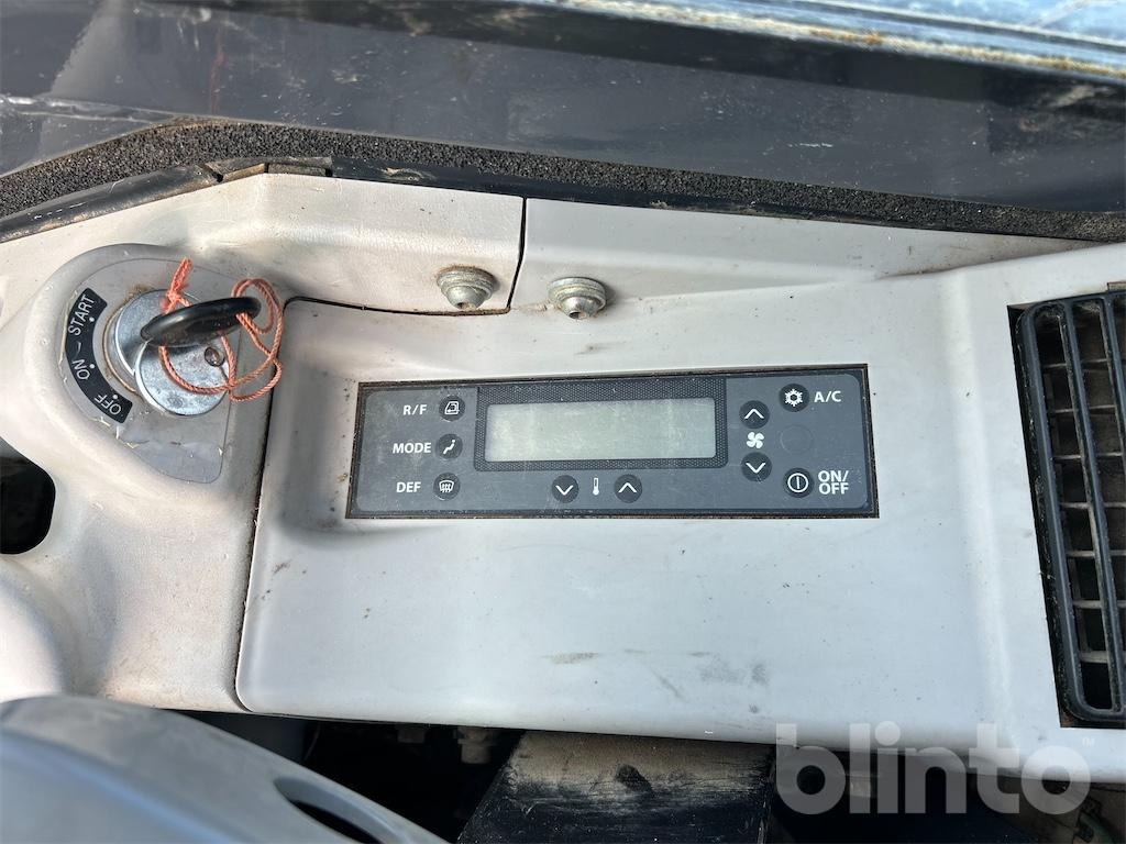 Lintekskavaator Hitachi: pilt 38 Lintekskavaator Hitachi: pilt 38