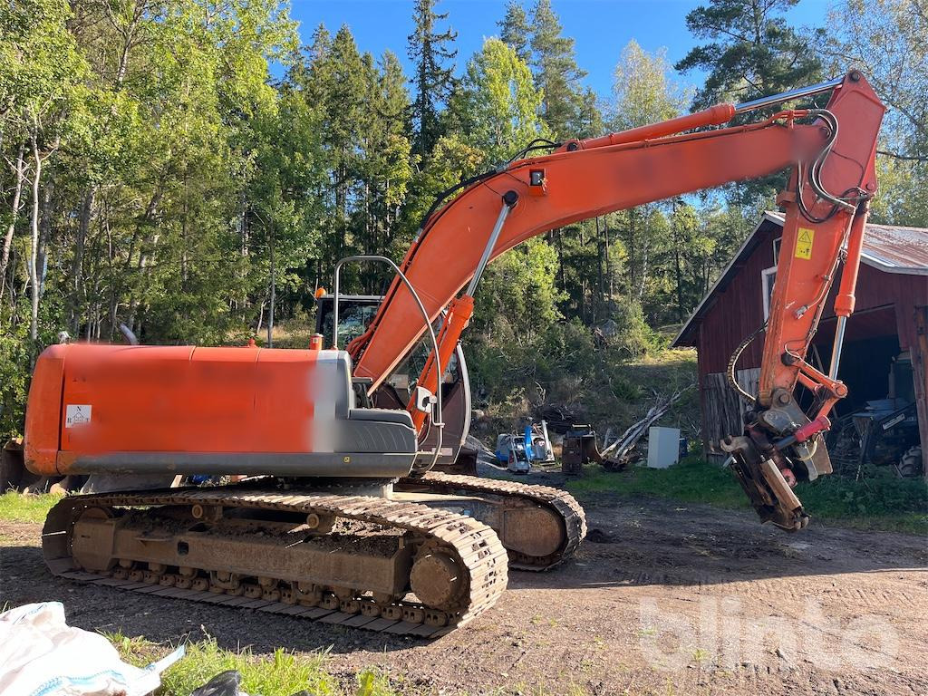 Hitachi ZX210LC-3 med tiltrotator, grip samt 4 redskap - Lintekskavaator: pilt 4 Hitachi ZX210LC-3 med tiltrotator, grip samt 4 redskap - Lintekskavaator: pilt 4