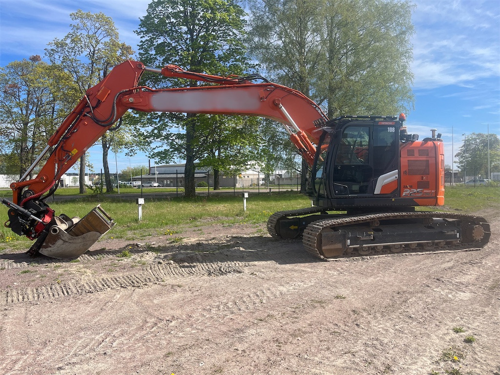 Hitachi ZX225USLC-7 - Lintekskavaator: pilt 1 Hitachi ZX225USLC-7 - Lintekskavaator: pilt 1