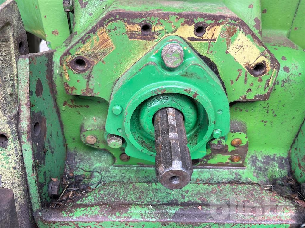 Traktor JOHN DEERE 1120: pilt 35
