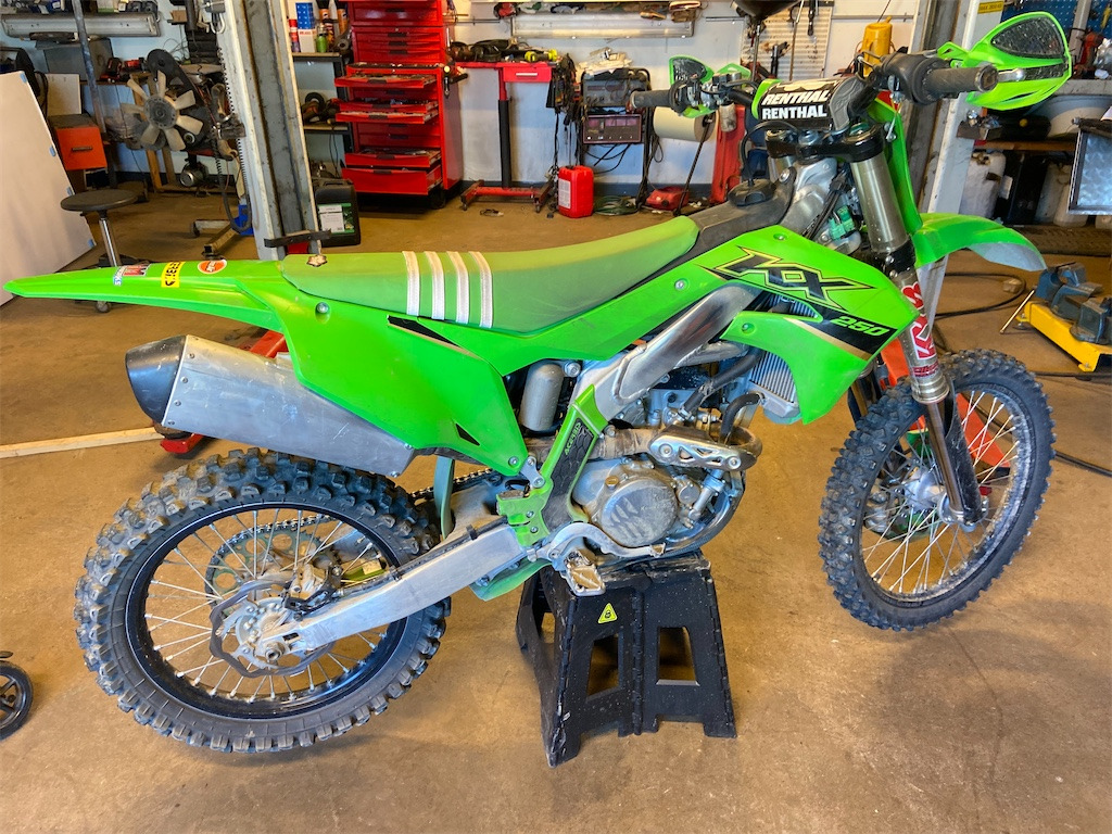Kawasaki KX250F - Mootorratas: pilt 5 Kawasaki KX250F - Mootorratas: pilt 5