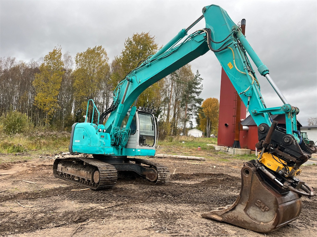 Kobelco SK 235SR - Lintekskavaator: pilt 4 Kobelco SK 235SR - Lintekskavaator: pilt 4
