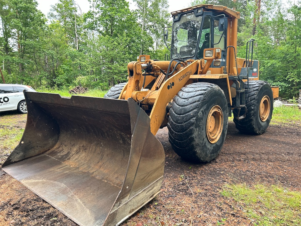 Komatsu WA400-1 - Rataslaadur: pilt 1 Komatsu WA400-1 - Rataslaadur: pilt 1