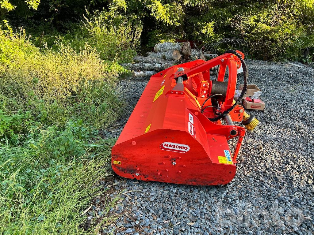 Maschio Tigre 250 - Hooldusniiduk: pilt 4 Maschio Tigre 250 - Hooldusniiduk: pilt 4